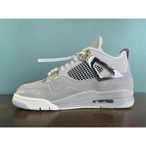 Nike Air Jordan 4 Retro \